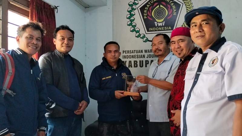 Perekat Silaturahmi, PWI Kab Tangerang Kunjungi PWI Kab Lebak