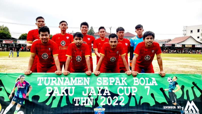 Kesebelasan Golok Setan maju keputaran tiga Pakujaya Cup setelah menumbangkan Sekwan FC 2-0.