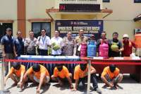 para pelaku gas oplosan dibekuk polisi.