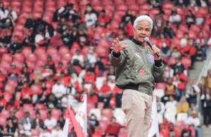 Calon Presiden nomor urut 3, Ganjar Pranowo saat menyampaikan pidato politiknya di Gelora Bung Karno, Senayan, Jakarta, Sabtu (3/2/2024). (Foto: Aip/detak)