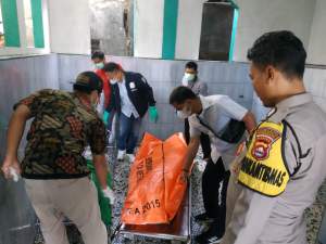 Heboh, Pria Gantung Diri di Kamar Mandi Mesjid Gegerkan Warga Pasir Gadung