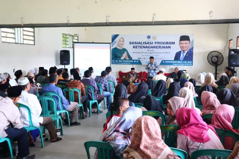 Muhammad Rizal DPR RI Gelar Sosialisasi Program Ketenagakerjaan Kemnaker di Yayasan El-Syarif Kresek