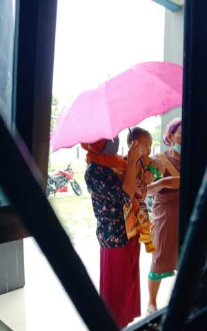 Warga Penerima BST di Kelurahan Pakuhaji Berlarian, Ada Apa?