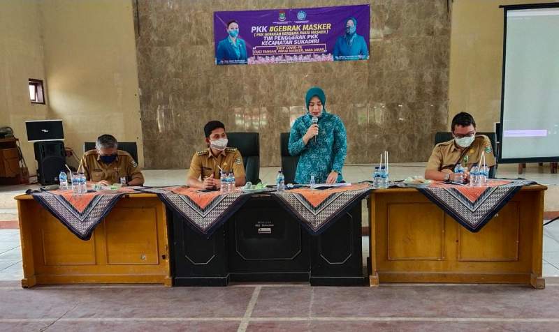 Gebrak Masker, PKK Sukadiri ajak masyarakat bermasker