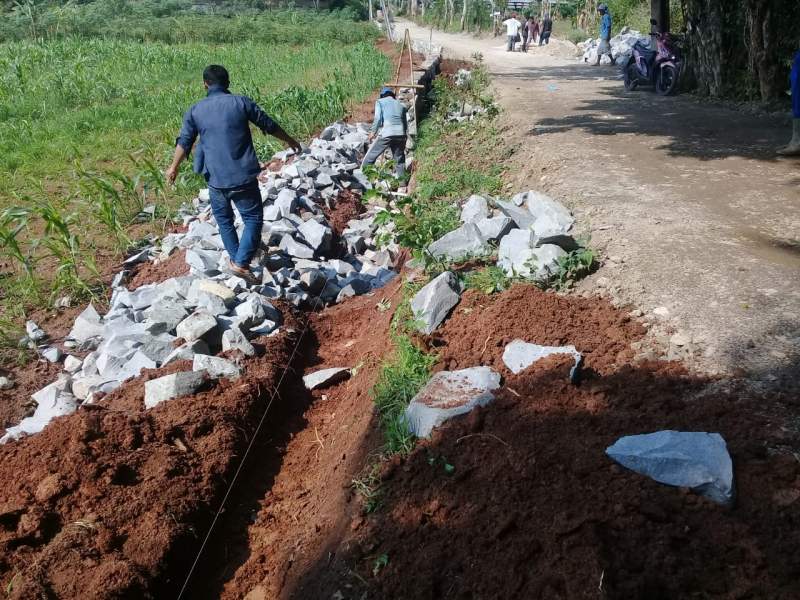 Diduga Serobot Tanah Warga, BPD Protes Proyek Jalan Sindang Asih - Bojong Pinang
