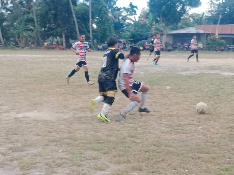 Pocinki Asahan Menang 2-0 atas All Star 80 Batu Bara, Raih Juara 3 Turnamen U-40 Desa Mangga Dua, Serdang Bedagai