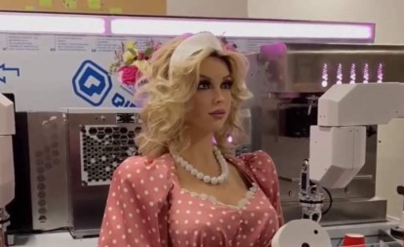 Pertama di Dunia, Dubai Luncurkan Cafe yang Pegawainya Robot