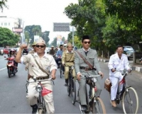 Bogor- Komunitas "Onchom" rayakan hari Pahlawan.(dt)