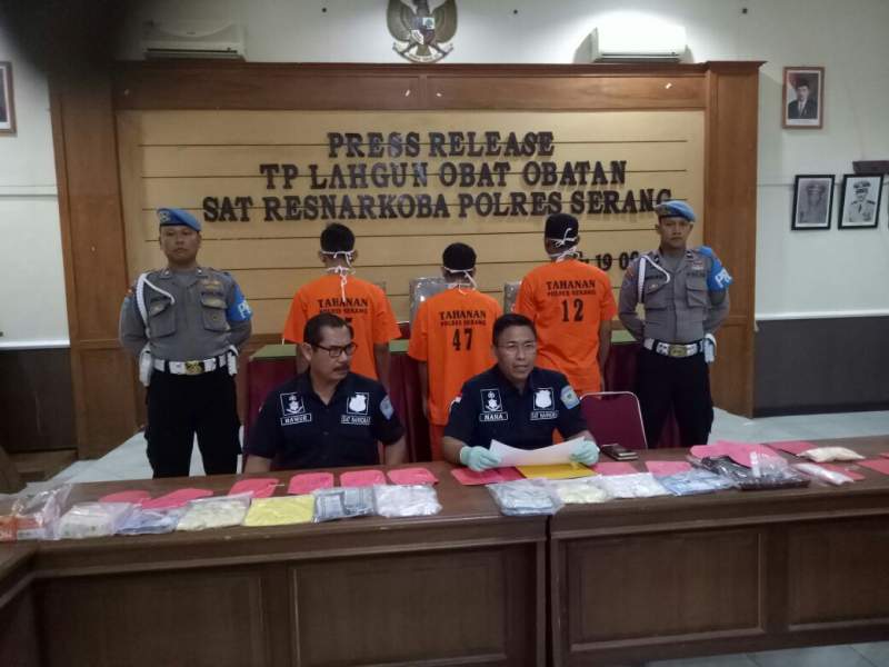 Gelar perkara pengedar obat keras di Mapolres Tangsel.