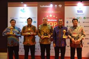 Perumdam TKR Kembali Meraih Penghargaan Top BUMD