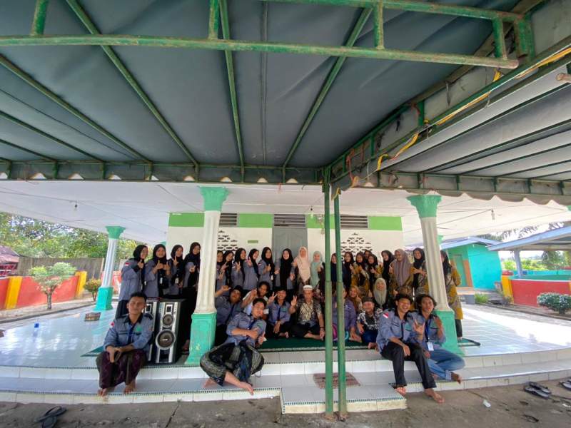 Mahasiswa Fakultas Dakwah Jurusan PMI- UINSU Lakukan Pengabdian Masyarakat di Desa