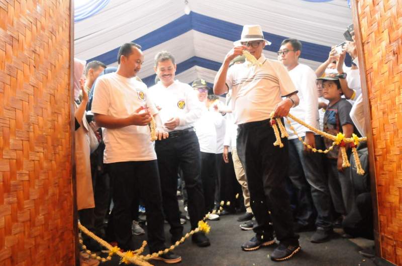 Peringati HUT Koperasi Ke-71, Tiga Orang Warga Lebak Dihadiahi Umroh Oleh WH