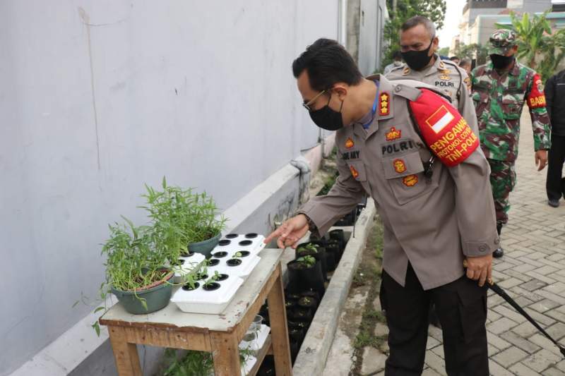 Kapolresta Tangerang Dorong Peningkatan Budi Daya Ikan Didalam Ember