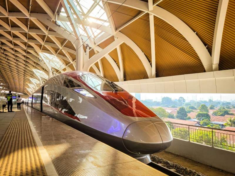 Skema Baru Tiket Kereta Cepat Whoosh Mulai dari Rp150.000