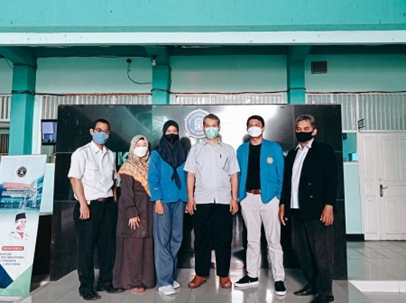 Edukasi Akuntansi dan Pengenalan Profesi Akuntan untuk Meningkatkan Minat Belajar Siswa