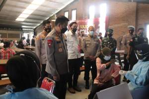 Polda Banten Gelar Vaksinasi di PT Aggiomultex Tigaraksa