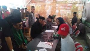 Peguron Terumbu Banten Dan GRJ Banten Gelar Baksos Pemeriksaan dan Pemberian Kacamata Baca