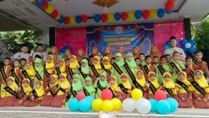 Mengimplementasikan Pelajaran di Madrasah, YPI Miftachunnur Kota Serang Gelar Ikhtifalan dan Pentas Seni
