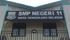Tampak Halaman Depan SMPN 11 Tangsel