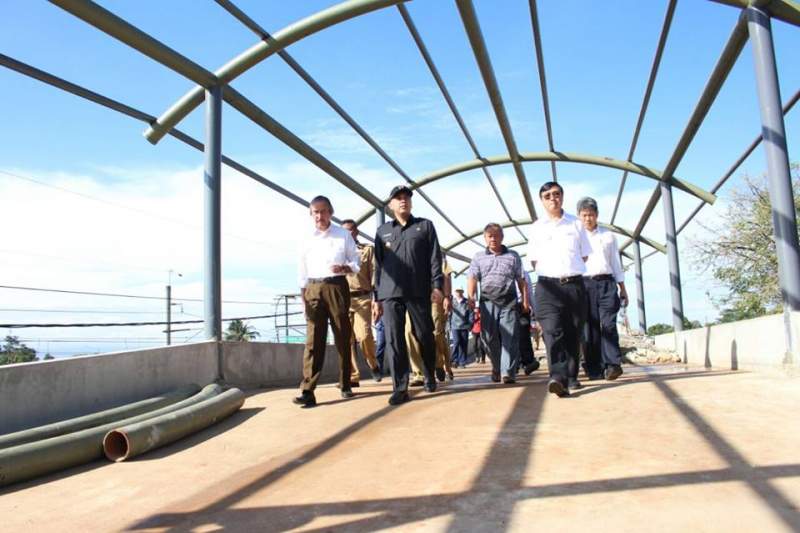 Bupati Tangerang A. zaki Iskandar saat meninjau progres pembangunan jaringan transportasi terpadu terminal intermoda