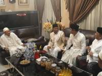 Rumah Wabup Tangerang Disinggahi Abuya Uci Cilongok