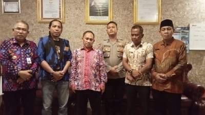 Kades Pesanggrahan Bantah Alergi ke LSM