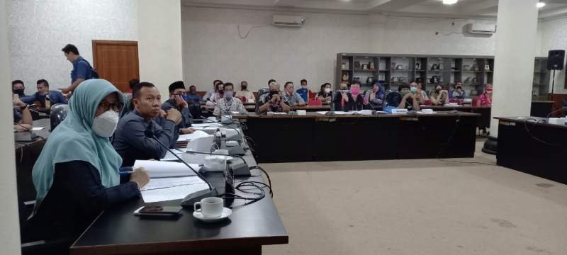 Pengelolaan Parkir Oleh Dishub di Ruko PCI ditolak Pelaku Usaha