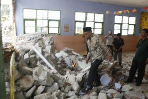 Sekolah Rubuh Akan Dibahas Komisi IV