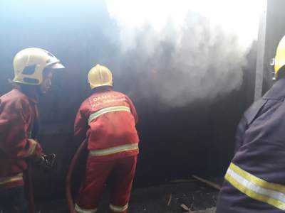 Pabrik Kayu di Tigaraksa Ludes Dilalap si Jago Merah