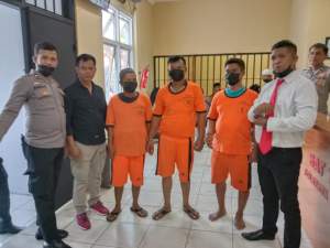 Grebek Judi Pakong, Polsek Kronjo Tangkap 3 Orang Pelaku