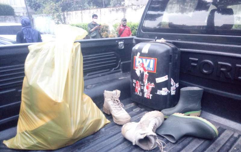 Sejumlah sample di bawa tim DVI Polri untuk uji lab.