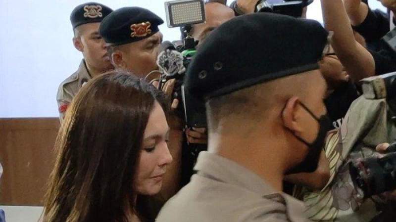 Aktris Wulan Guritno hadiri panggilan polisi di Gedung Bareskrim Mabes Polri, Jakarta, Kamis (14/9/2023).