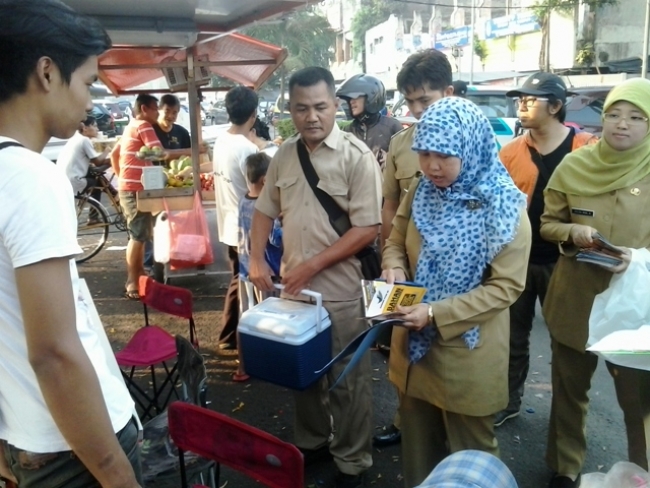 Dinkes saat sidak ke Pasar Lama