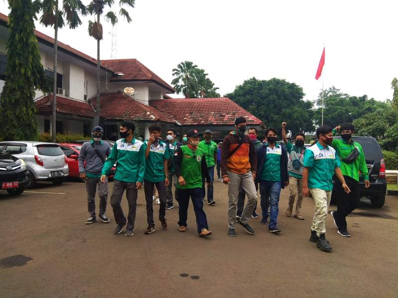 Beralasan Covid-19 Puluhan Karyawan di PHK Sepihak