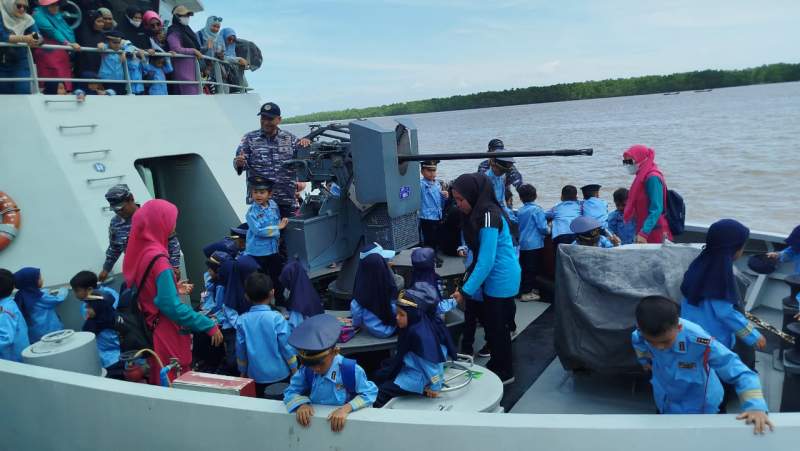 Mengenal Dunia Maritim, TK Al-Ikhsan dan PAUD Melati kunjungi Lanal Tanjung Balai Asahan