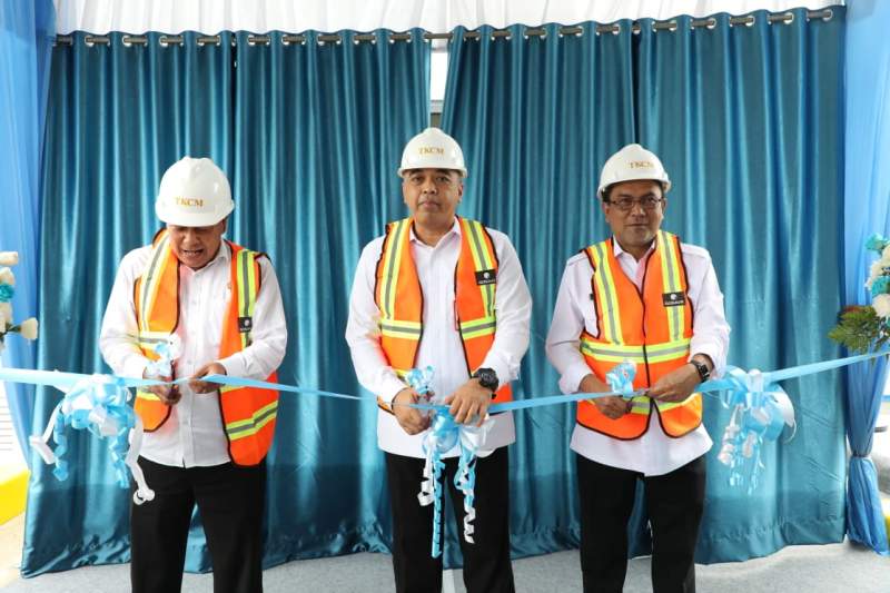 bupati Zaki resmikan pompa booster.