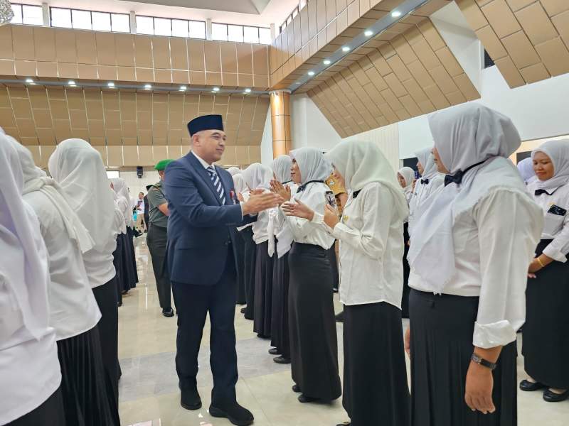Bupati Zaki Merotasi 4 Pejabat Eselon II dan Lantik 258 Pegawai Fungsional