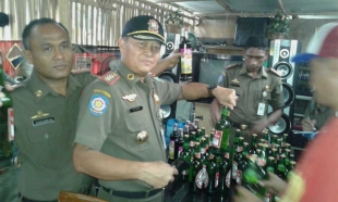 Dua Warung Penjual Miras di Kecamatan Neglasari Digerebek Satpol PP