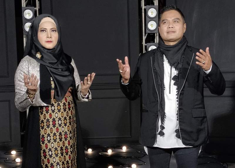 Lea Elfara mengenalkan single 'Alam Bertasbih'.