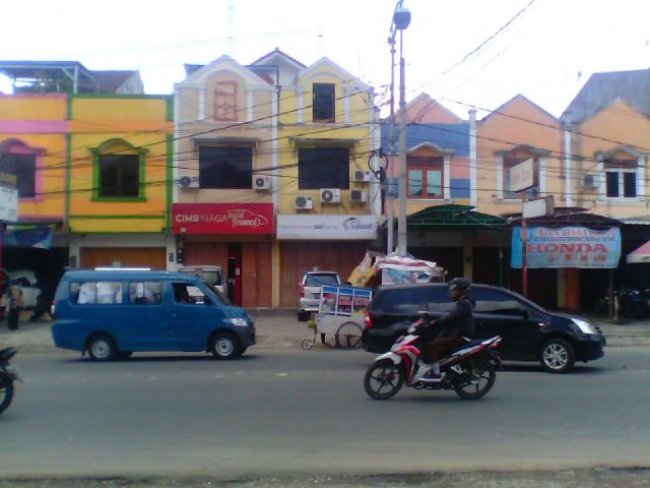 Tampak Kantor Leasing CIMB Niaga Auto Finance