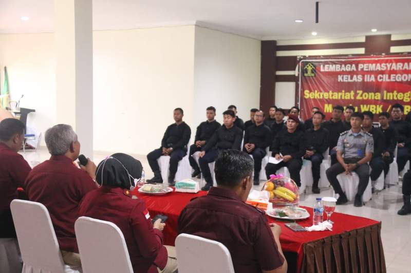 Simulasi Serah Terima Narapidana dari Blok Hunian Medium Security Menuju Maximum Security