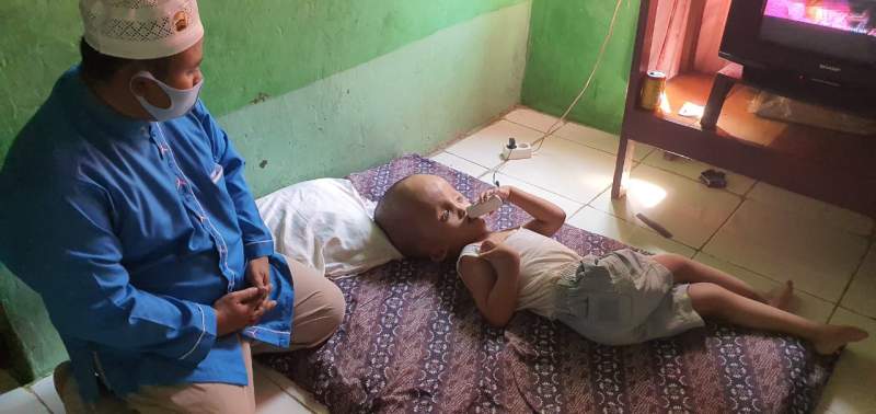 Bentuk Rasa Kemanusian, Ketua Fraksi Demokrat Sambangi Anak Penderita Hidrosefalus