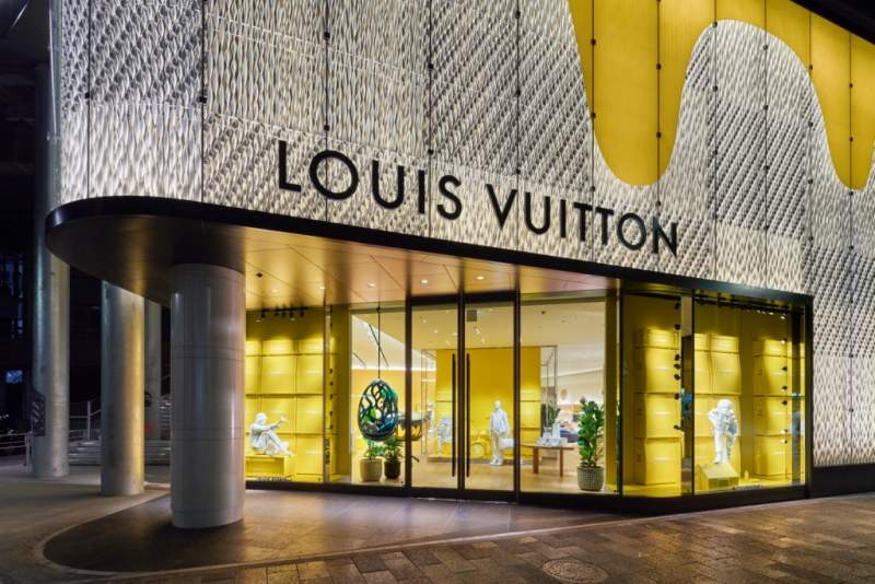 LV Rilis Koleksi Fall Winter di Paris Fashion Week