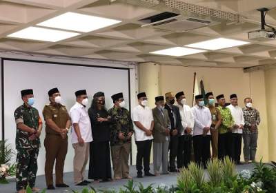 Pengurus DMI Tangsel saat Berfoto dengan Wakil Walikota Tangsel dan Tamu Undangan