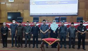 Pimpinan DPRD Cilegon dan Pimpinan AKD usai Paripurna Perombakan susunan Pimpinan dan Anggota AKD