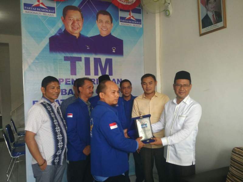 Zaki Ambil Formulir Pendaftaran Calon Bupati ke Demokrat