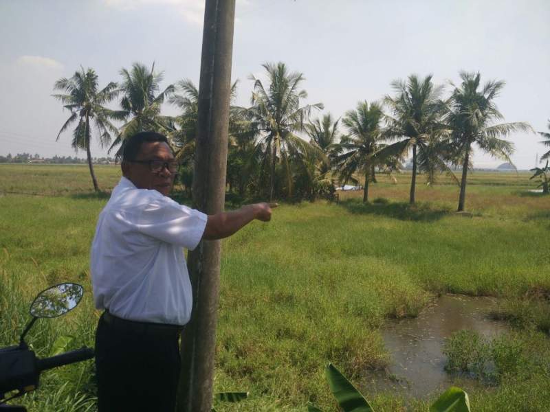 Tak Miliki TPU, Warga Kisepat Dikuburkan di Bantaran Sungai