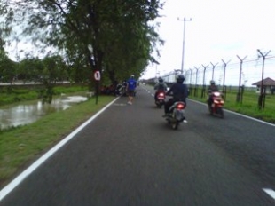 Larangan Melintas Jalur Dari dan Ke BNP2TKI Hanya Pajangan