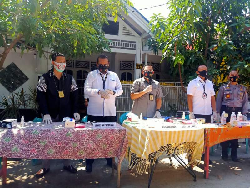 Klinik Tanpa Izin Jual Obat Psikotropika, Ibu Muda di Serang Ditangkap Ditresnarkoba Polda Banten