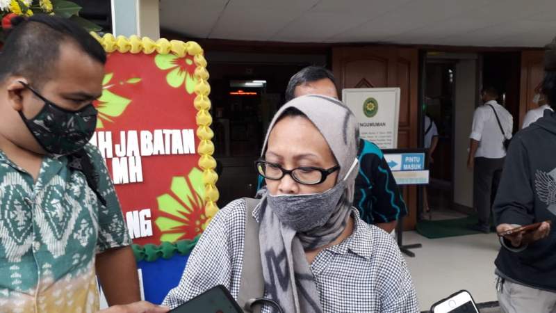 Duh! Perempuan Ini Dipecat Sebagai Direktur Gara-Gara Pakai Jilbab